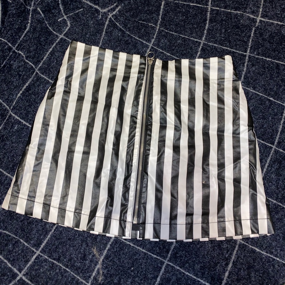 Faux leather black and white striped skirt